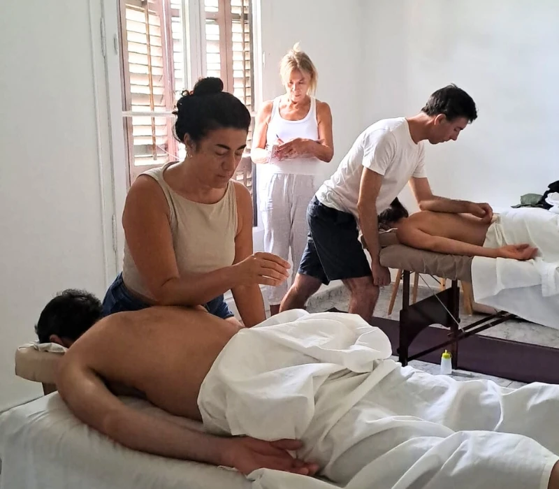 Deep Tissue Massage training curso Barcelona